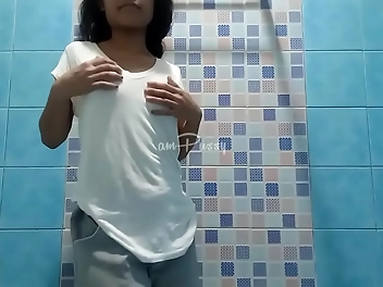 Revealing shower time with luscious Filipina teen